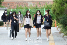 [포토]80일 만에 다시 학교 온 학생들