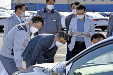 송호성 기아차 사장, 평택항 ‘현장경영’…해외 시장 위기 극복 총력