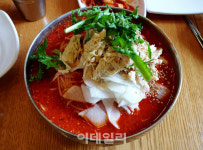 [강경록의 미식로드] 더위 먹은 입맛 살리는 시원한 초계국수