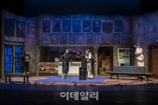 [리뷰]폐관 앞둔 단관극장엔 숨겨진 비밀이 있다
