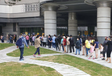 `코로나 한창인데` 아파트 한복판에 외국인재난소득센터 설치한 부천시