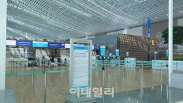 [르포]코로나發 불황 속 날갯짓 밀당…여객은 ‘썰렁’ 화물은 ‘안간힘’