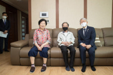 [포토]호국보훈의 달 국가유공자 위문한 최기영 장관
