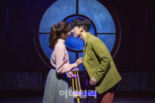 [100자 리뷰]우린 왜 사랑했을까..뮤지컬 어쩌면 해피엔딩