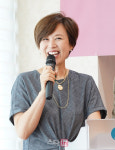 [포토]박미선  사랑의 기금 전달식 시작합니다