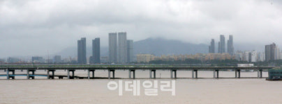 [포토]잠수교·올림픽대로·하천 통제 계속