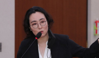 '대북단체 돈벌이 폭로' 전수미 변호사, "룸살롱·사우나 출입에 美서 항의"