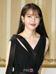 아이유, 폭우 피해 수재민 위해 1억 쾌척