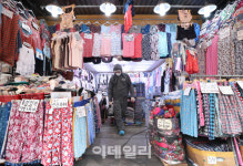 [포토]남대문시장 중앙상가 영업 재개