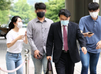 강남 한복판 ‘묻지마 폭행男’ 구속…法 