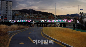 [동네방네]관악구, 도림천 신림·신림2교에 미디어글라스 설치