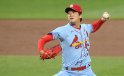 김광현, 5⅓이닝 2피홈런 4실점 역투...팀 역전승 발판(종합)