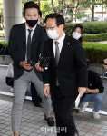 [포토] 박범계, 패스트트랙 관련 남부지원 출석