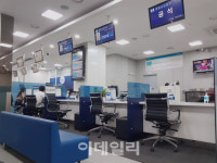 파리 날리는 코로나 2차 대출‥4시간동안 7명 문의
