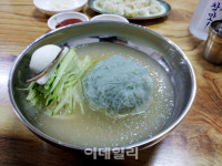[강경록의 미식로드] 40년 내공이 우려낸 사골, 시장의 맛