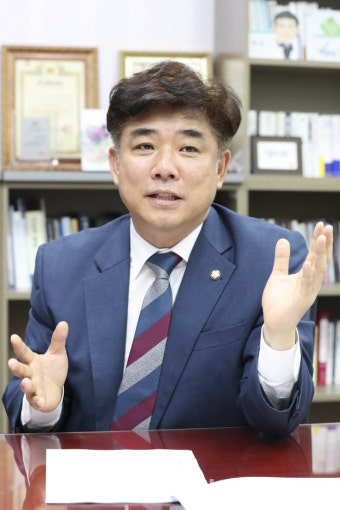 與 김병욱 의원 
