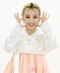 이서목욕탕，기영태양광발전소 | 루나솔라 이서 "가족과 TV에 나온 루나솔라 보고싶어요" [한복인터뷰]