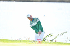 [포토] 김승빈 정교한 칩샷