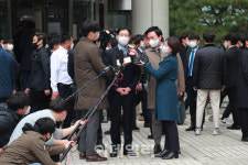 [포토]김경수 경남지사, 2심도 징역2년 실형 선고