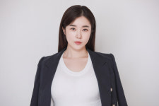 뮤지컬 ‘빨래’ 롱런 배우 김여진, 지방투어 합류