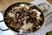 [강경록의 미식로드] 트러플 향보다 짙은 가을 능이의 참맛