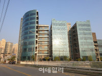 [경매브리핑]군포 공장, 사용승인 못받고 경매行…207억 낙찰