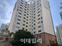 [경매브리핑] 규제 피한 부산 강서구 아파트, 78대 1