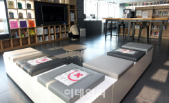 [포토] 책 대출만 가능해진 북카페