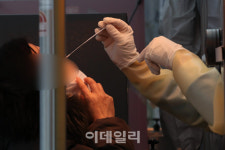 [포토]코로나19 신규 확진자 926명