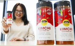 지엔피(GnP)푸드 | [줌인]피자·튀김에 김치가루 톡톡…한국의 '빨간 맛' 美 홀렸죠