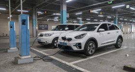 충전 핑계로 장기주차…충전 끝난 전기차 방치하면 과태료