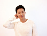 27억 빼돌린 동업자 실형…허경환 