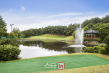 '캐디도 로봇 시대' 코오롱 가든골프장, 자율주행 로봇 카트 도입