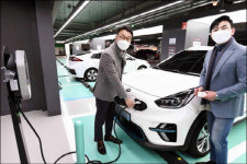 시승센터 운영에 전기차 충전소까지… 자동차에 빠진 홈플러스