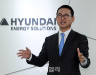 [줌인]“‘정주영 정신’으로 시장 개척…‘태양광 토털 프로바이더’ 도약”