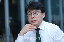 진성준 