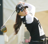 [포토]조아연 첫 티샷 오차는 없다