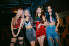 루나솔라, 컴백 첫 주 활동 성공적…콜롬비아 차트 1위까지