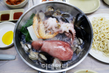 [강경록의 미식로드] 싱싱한 해물 가득, 탱탱한 면발은 감동