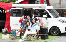 [포토]세븐일레븐-에프에프캠핑카, 캠핑카 2종 판매