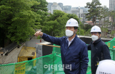 [포토] 율곡로 현장점검하는 오세훈 서울시장