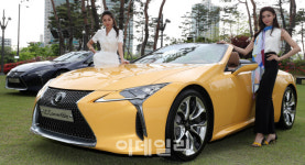 [포토]렉서스코리아, 플래그십 스포츠카 LC 500 컨버터블 공식 출시