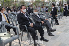 [포토]윤석열 전 총장, 퇴임 후 첫 공식행사 참석