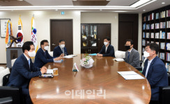 [포토]안병용 의정부시장 ″아파트 작은도서관을 주민 소통 공간으로″