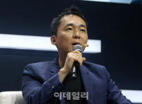 [포토]토론하는 김지현 IT전문강사