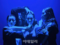 경기도극단, 아서 밀러의 시련 무대에