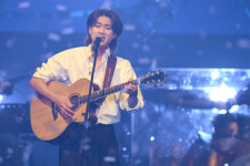 '싱어게인' 서울콘서트 팡파르… 이승윤부터 이무진까지 '열정 무대'