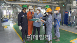 산재 예방 힘쓴 이재근 남해화학㈜ 공장장에 동탑산업훈장 수여