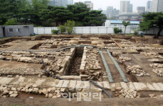[포토] 정화시설 갖춘 대형 화장실 발굴