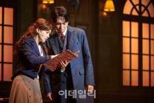 뮤지컬 레드북 2주 만에 공연 재개…아이비 합류